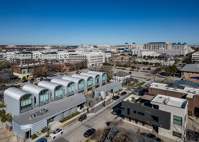 Rooftop Terrace Near Downtown Worth *