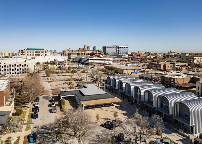 Rooftop Terrace Near Downtown Worth *